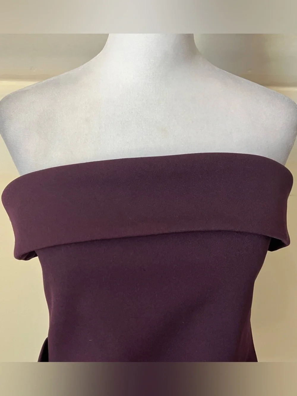 Babaton by Aritzia FigureKnit Eyecatcher Structured Crepe Tube Top size Medium - Picture 10 of 12